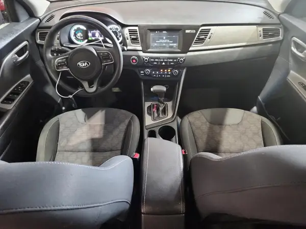 KNDCB3LC7K5256639 2019 KIA NIRO - Image 8
