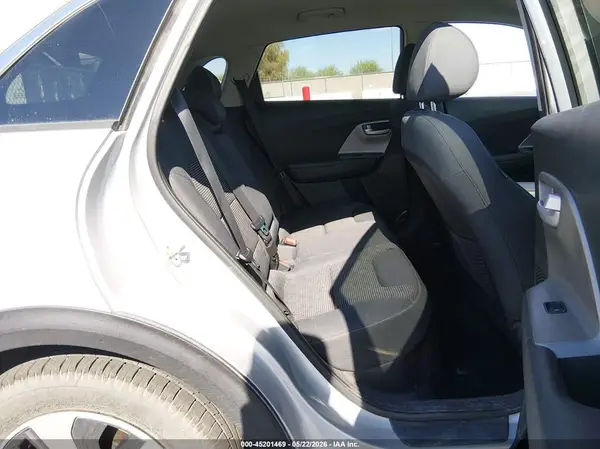 KNDCB3LC7K5263350 2019 KIA NIRO - Image 8