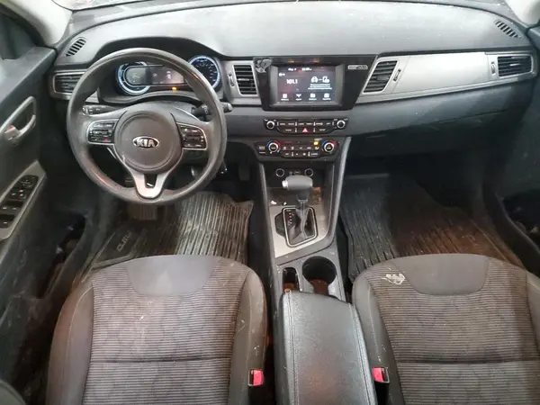 KNDCB3LC7K5264885 2019 KIA NIRO - Image 8