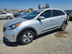 KNDCB3LC7K5266488 2019 KIA NIRO