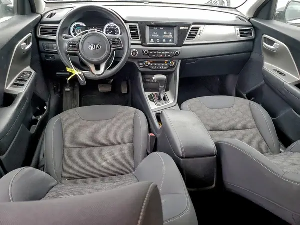 KNDCB3LC7K5293545 2019 KIA NIRO - Image 8