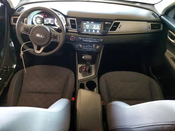 KNDCB3LC7K5306861 2019 KIA NIRO - Image 8