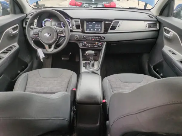 KNDCB3LC7K5316743 2019 KIA NIRO - Image 8