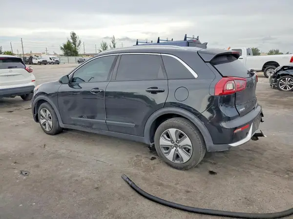 KNDCB3LC7K5327774 2019 KIA NIRO - Image 2
