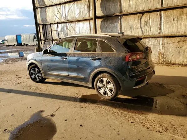 KNDCB3LC7K5335132 2019 KIA NIRO - Image 2