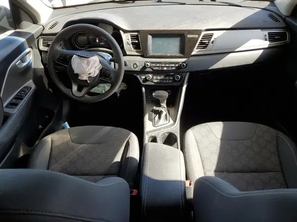 KNDCB3LC7K5336202 2019 KIA NIRO - Image 8