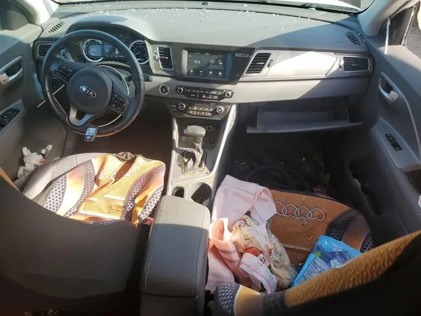 KNDCB3LC7K5350536 2019 KIA NIRO - Image 8