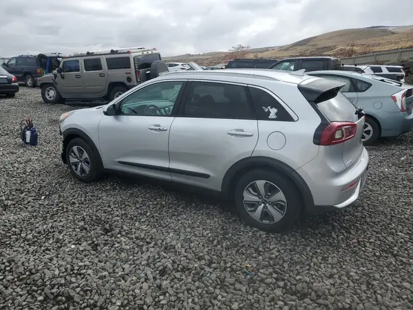 KNDCB3LC7K5353646 2019 KIA NIRO - Image 2