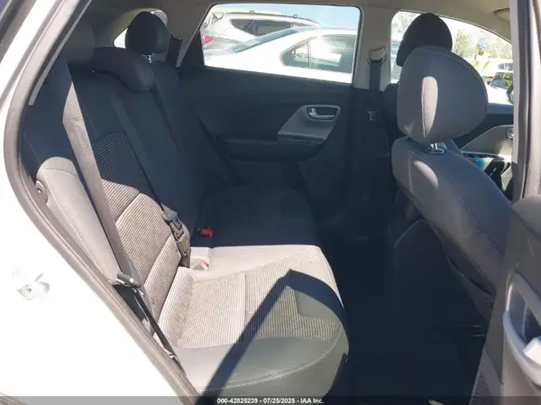 KNDCB3LC7L5369198 2020 KIA NIRO - Image 8
