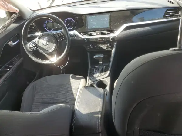 KNDCB3LC7M5463065 2021 KIA NIRO - Image 8