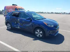 KNDCB3LC7M5470663 2021 KIA NIRO