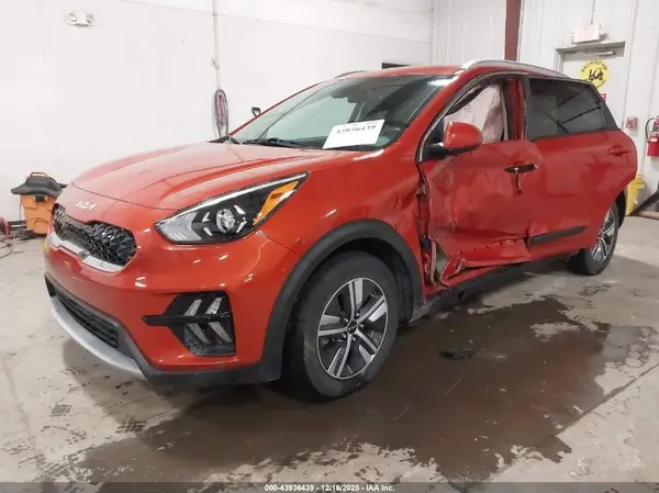 KNDCB3LC7N5499341 2022 KIA NIRO - Image 2
