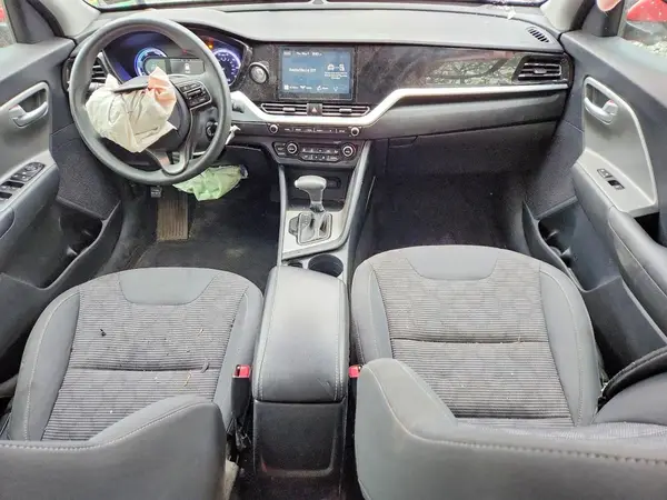 KNDCB3LC7N5509351 2022 KIA NIRO - Image 8