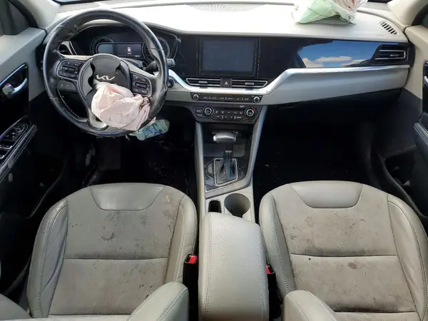 KNDCB3LC7N5514968 2022 KIA NIRO - Image 8