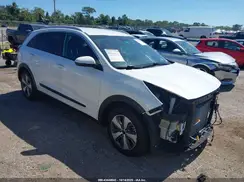 KNDCB3LC7N5515750 2022 KIA NIRO