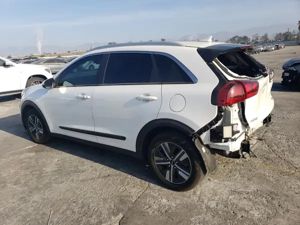 KNDCB3LC7N5516025 2022 KIA NIRO - Image 2