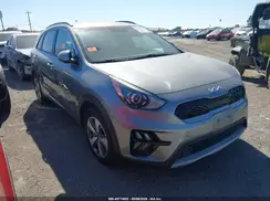 KNDCB3LC7N5518681 2022 KIA NIRO