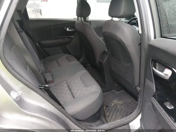KNDCB3LC7N5527395 2022 KIA NIRO - Image 8