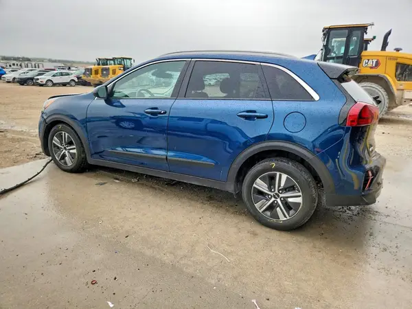 KNDCB3LC7N5533472 2022 KIA NIRO - Image 2