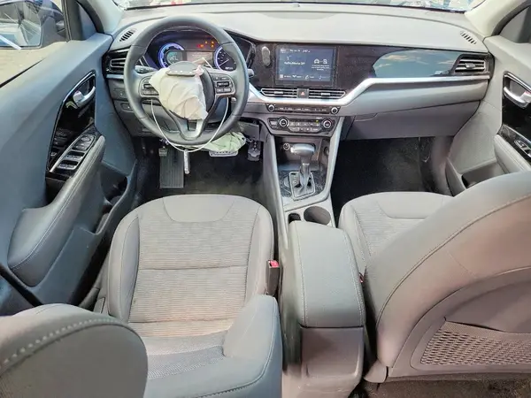KNDCB3LC7N5536145 2022 KIA NIRO - Image 8