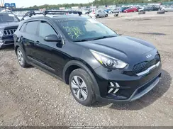 KNDCB3LC7N5536906 2022 KIA NIRO
