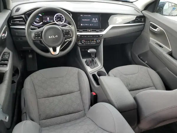KNDCB3LC7N5540163 2022 KIA NIRO - Image 8