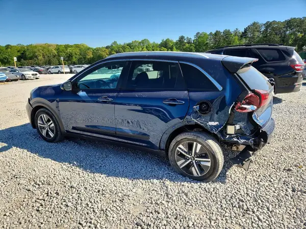 KNDCB3LC7N5549557 2022 KIA NIRO - Image 2