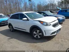KNDCB3LC8H5041747 2017 KIA NIRO