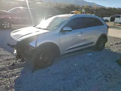 KNDCB3LC8H5045782 2017 KIA NIRO