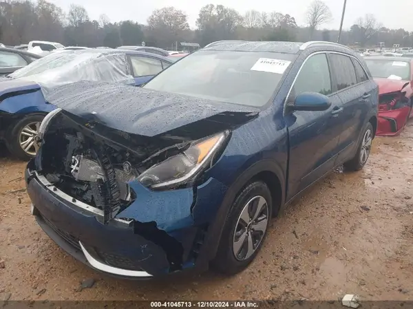 KNDCB3LC8H5048326 2017 KIA NIRO - Image 2
