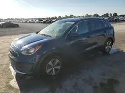 KNDCB3LC8H5049184 2017 KIA NIRO