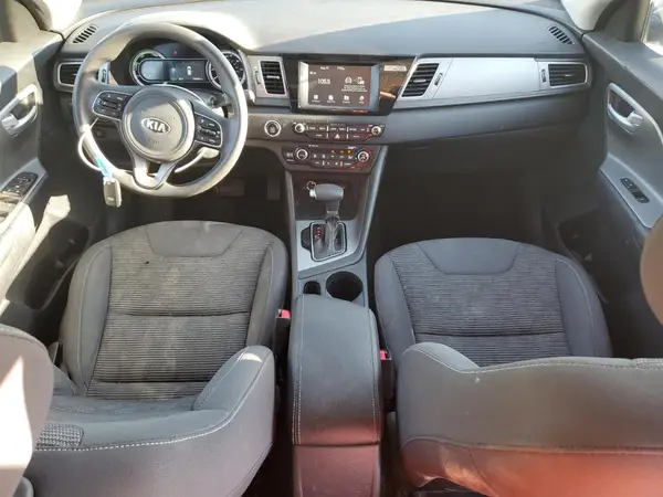 KNDCB3LC8H5049184 2017 KIA NIRO - Image 8