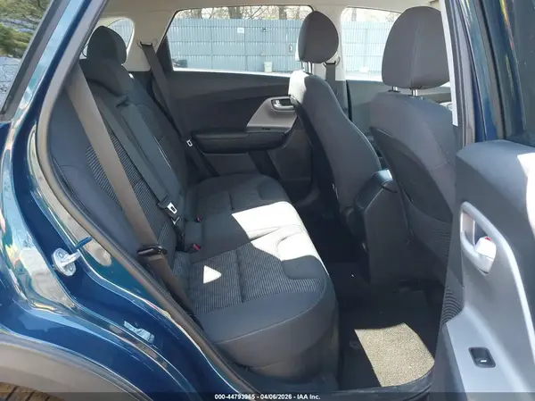 KNDCB3LC8H5049203 2017 KIA NIRO - Image 8