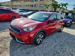 KNDCB3LC8H5049640 2017 KIA NIRO
