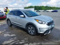 KNDCB3LC8H5049928 2017 KIA NIRO