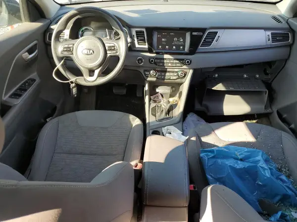 KNDCB3LC8H5051131 2017 KIA NIRO - Image 8
