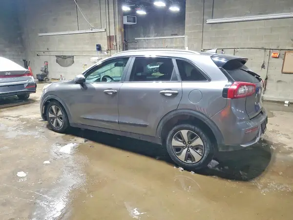 KNDCB3LC8H5051808 2017 KIA NIRO - Image 2