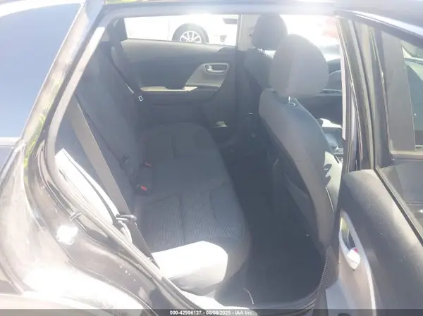 KNDCB3LC8H5052246 2017 KIA NIRO - Image 8