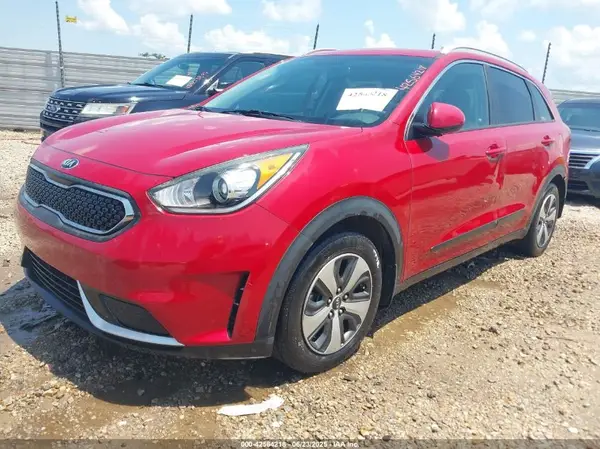 KNDCB3LC8H5054689 2017 KIA NIRO - Image 2