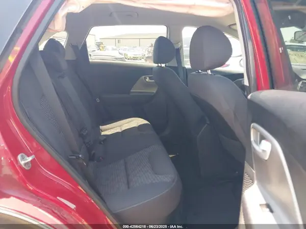 KNDCB3LC8H5054689 2017 KIA NIRO - Image 8