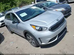 KNDCB3LC8H5057821 2017 KIA NIRO
