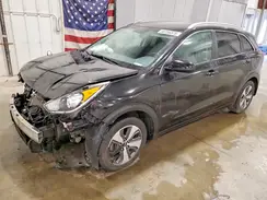KNDCB3LC8H5059083 2017 KIA NIRO
