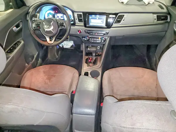 KNDCB3LC8H5059083 2017 KIA NIRO - Image 8