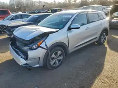KNDCB3LC8H5064672 2017 KIA NIRO