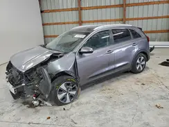 KNDCB3LC8H5068396 2017 KIA NIRO