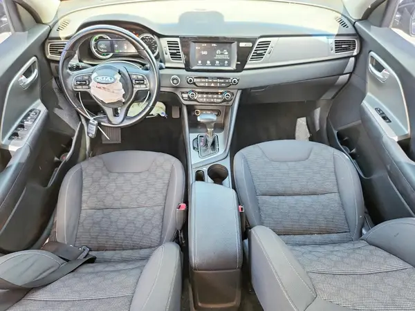 KNDCB3LC8H5070066 2017 KIA NIRO - Image 8