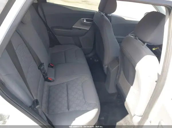KNDCB3LC8H5078779 2017 KIA NIRO - Image 8