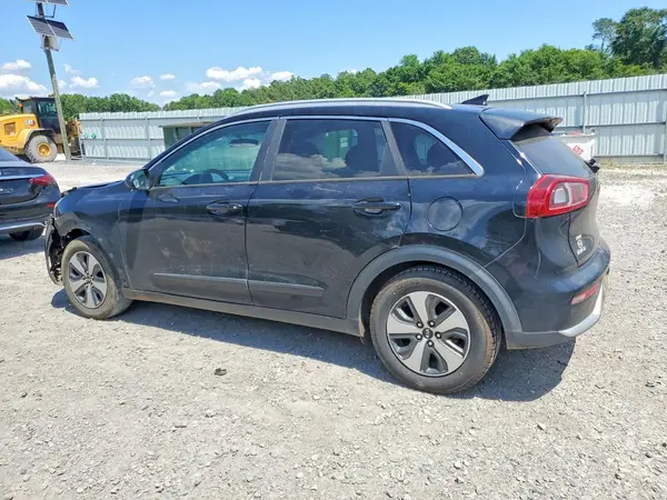 KNDCB3LC8H5080886 2017 KIA NIRO - Image 2