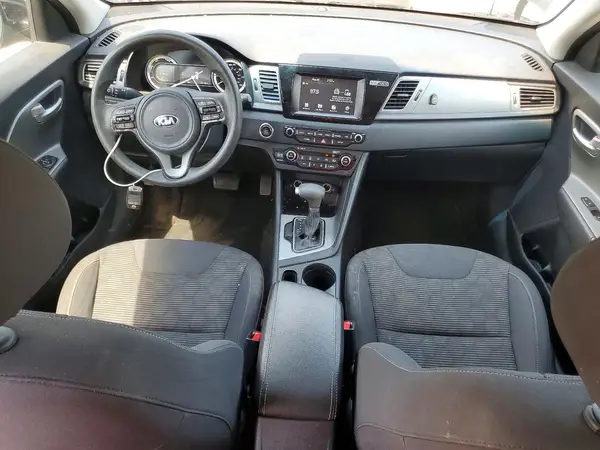KNDCB3LC8H5080886 2017 KIA NIRO - Image 8
