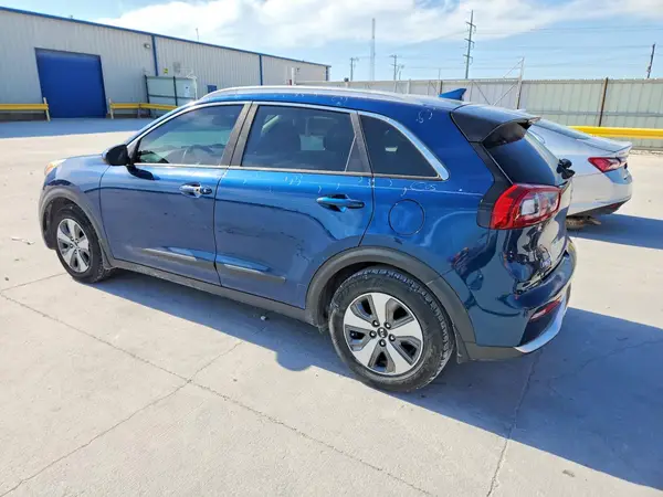 KNDCB3LC8H5090012 2017 KIA NIRO - Image 2